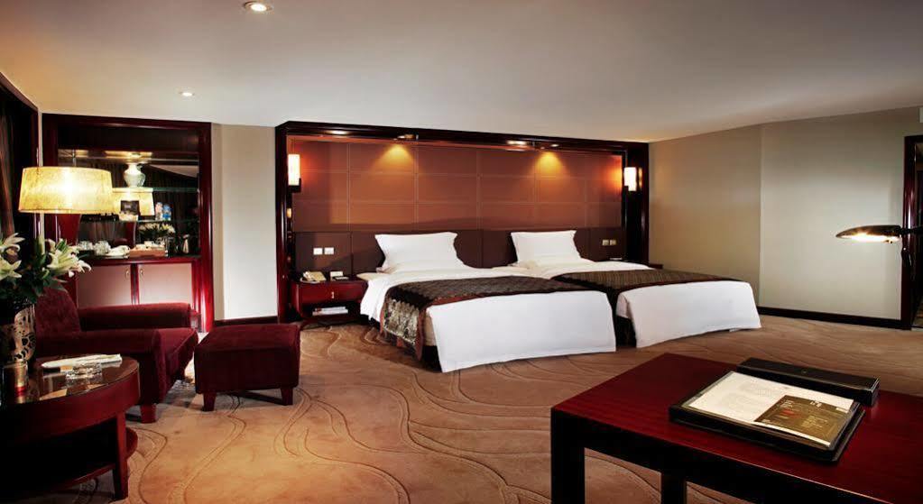 Empark Grand Hotel Chongqing Eksteriør billede