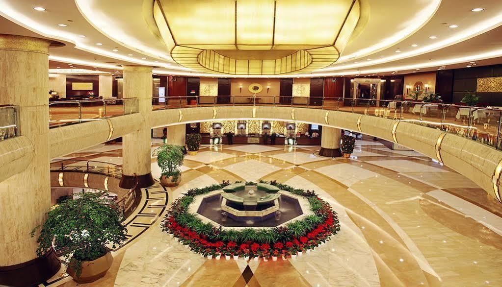 Empark Grand Hotel Chongqing Eksteriør billede