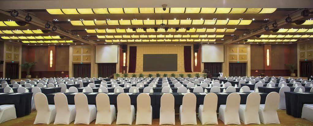 Empark Grand Hotel Chongqing Eksteriør billede