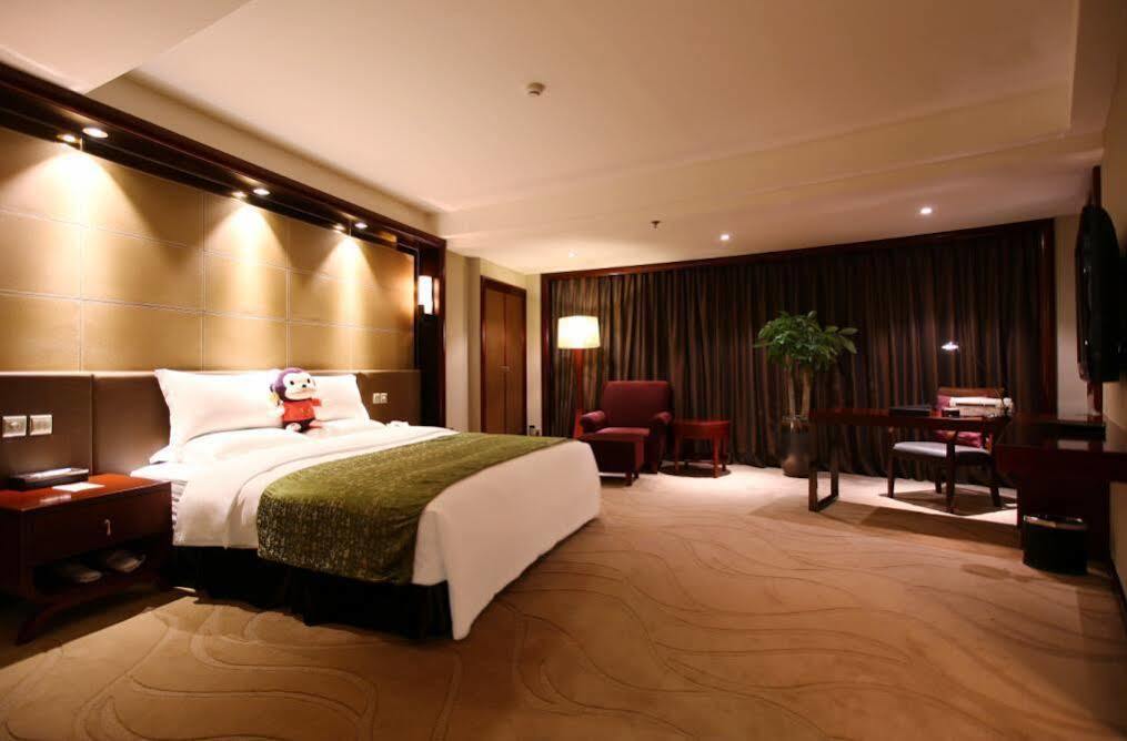 Empark Grand Hotel Chongqing Eksteriør billede