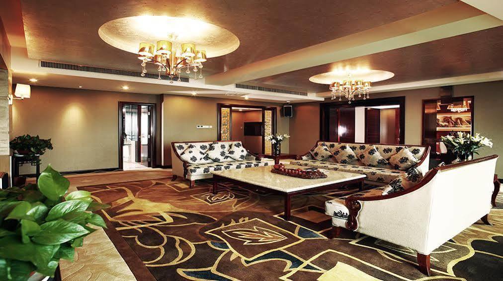 Empark Grand Hotel Chongqing Eksteriør billede